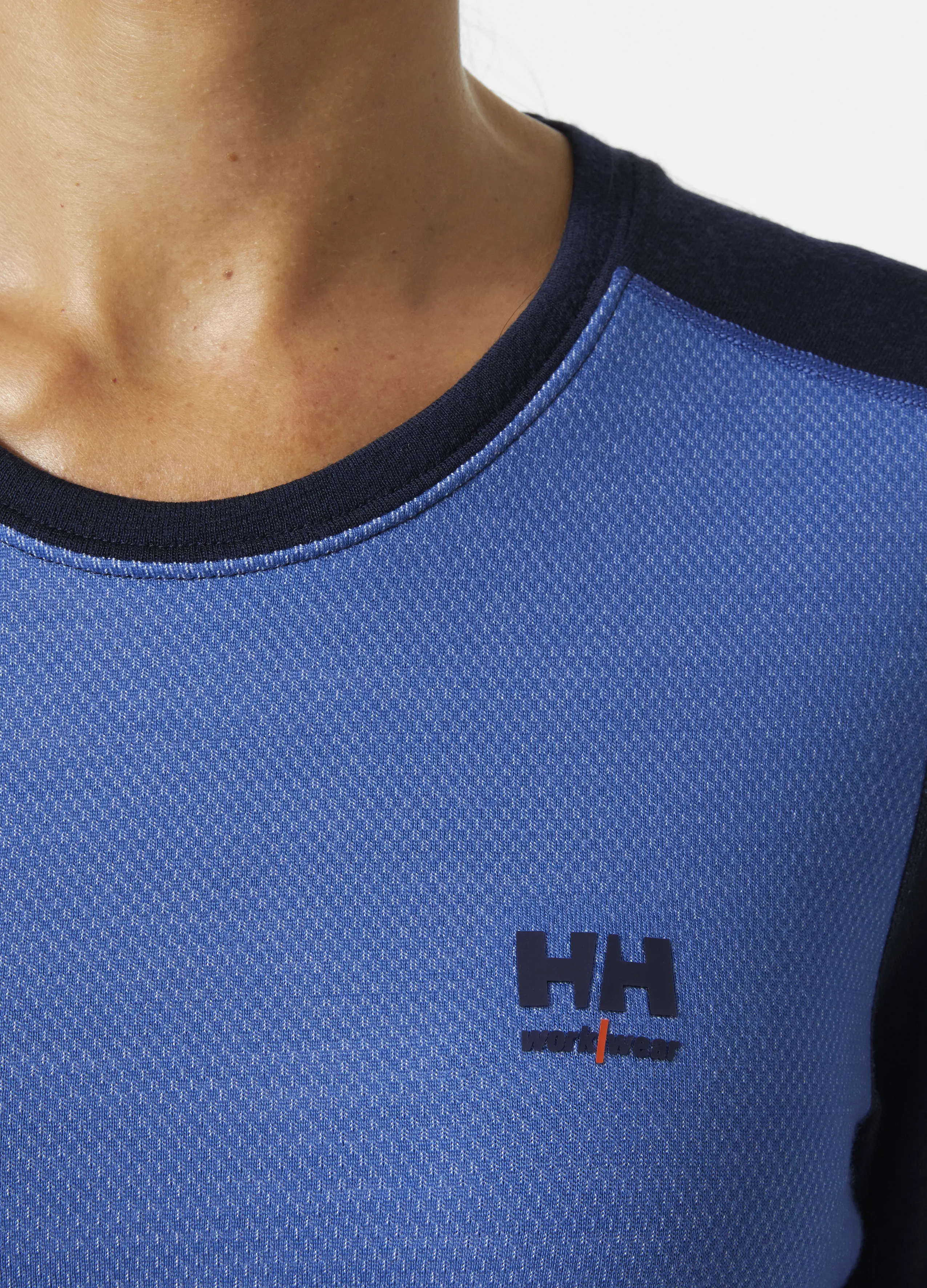 W HH LIFA MERINO CREWNECK