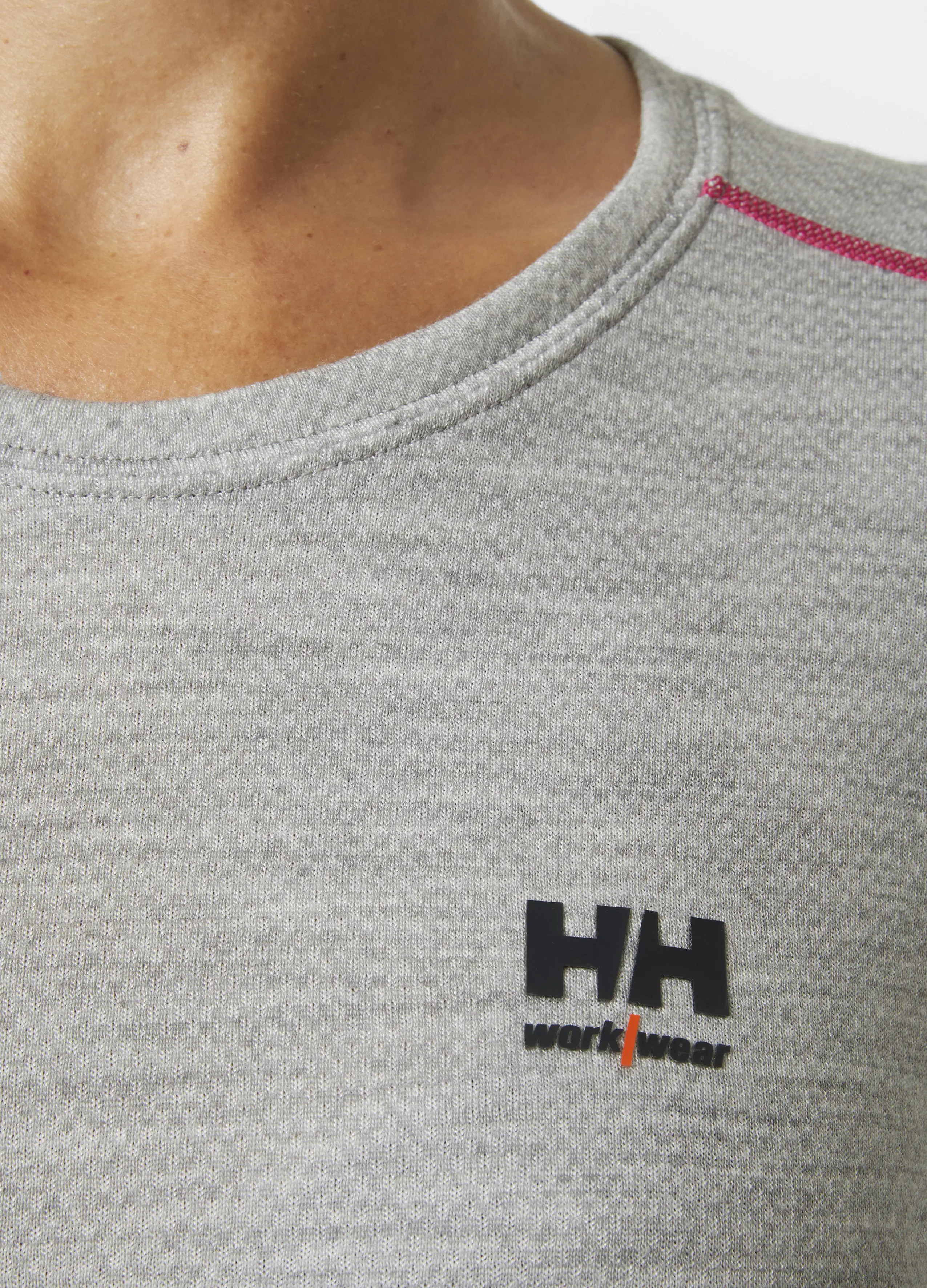 W HH LIFA MERINO CREWNECK